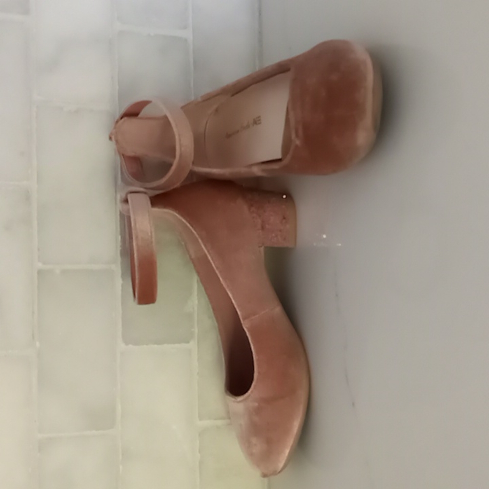 American Eagle pink suede with glitter heel little girls dress shoes size 10 1/2